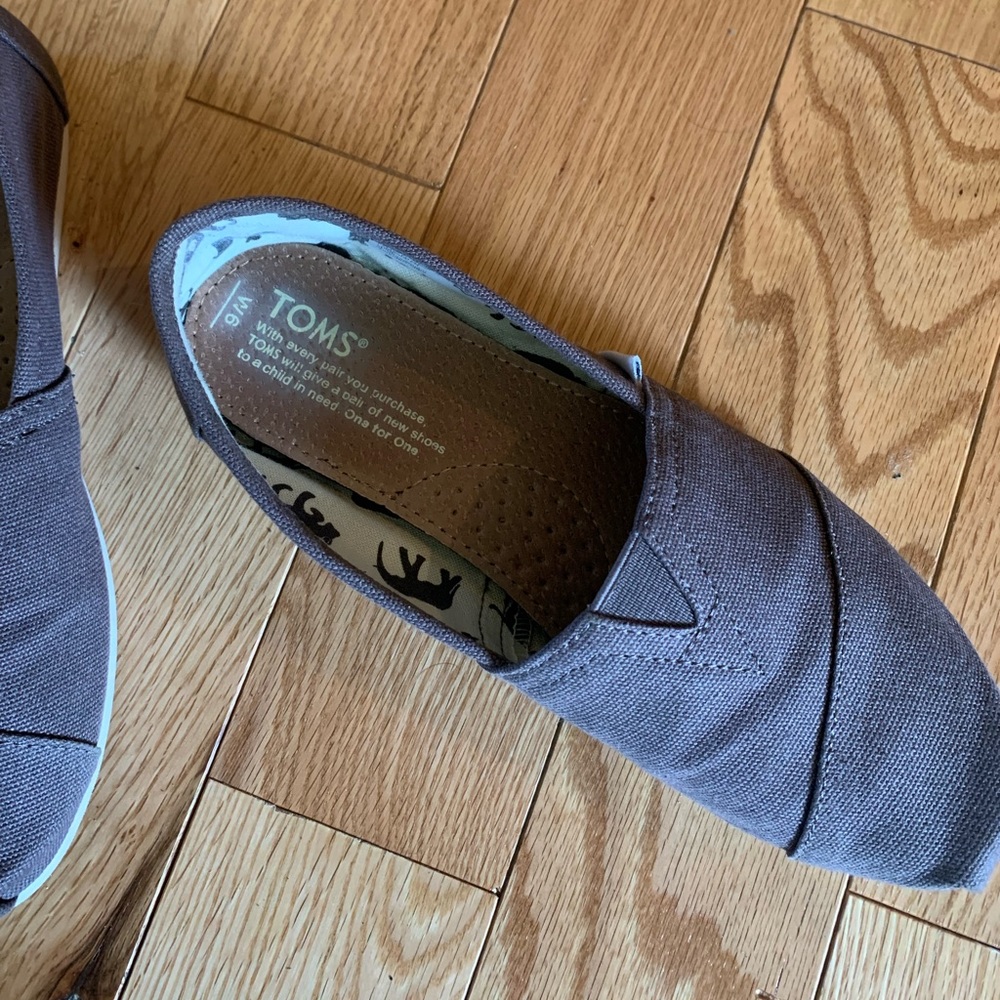 Toms size 6 - Picture 2 of 2